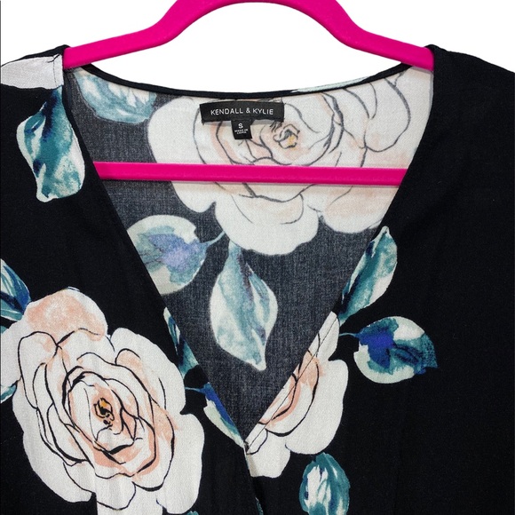 Kendall & Kylie Black Floral Romper Small - Picture 7 of 16